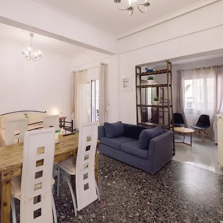 Apartment Koumbes *